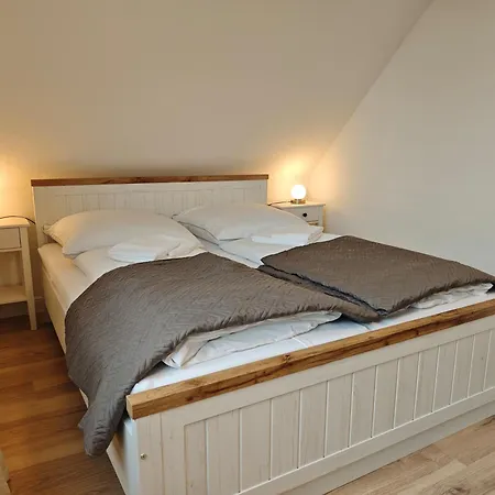 An Den Wiesen Apartment *